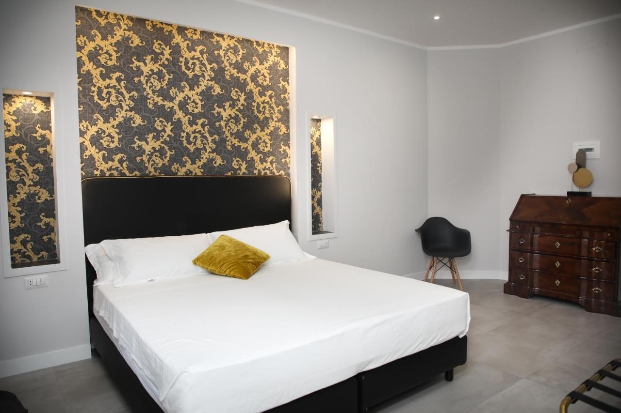 Principessa Isabella Luxury Rooms Салерно Экстерьер фото